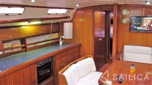 Bavaria 44 - Yacht Charter Sailica