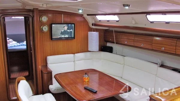 Bavaria 44 - Yacht Charter Sailica