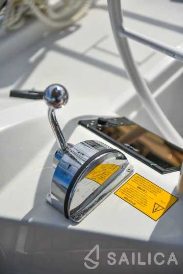 Oceanis 40.1 - Yacht Charter Sailica