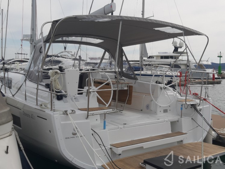 Oceanis 40.1 - Yacht Charter Sailica