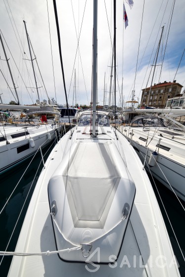 Oceanis 40.1 - Yacht Charter Sailica