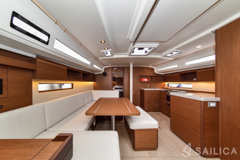 Oceanis 40.1 - Yacht Charter Sailica