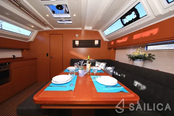 Bavaria 46 Cruiser - Yacht Charter Sailica