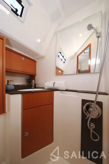 Bavaria 46 Cruiser - Yacht Charter Sailica