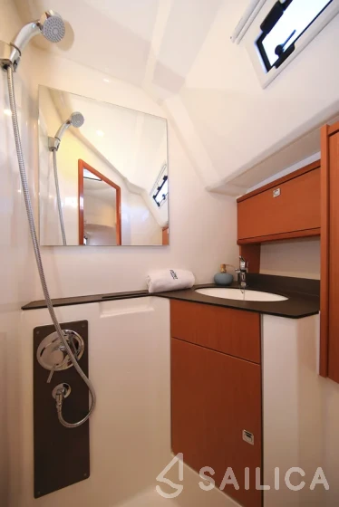 Bavaria 46 Cruiser - Yacht Charter Sailica