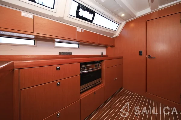 Bavaria 46 Cruiser - Yacht Charter Sailica