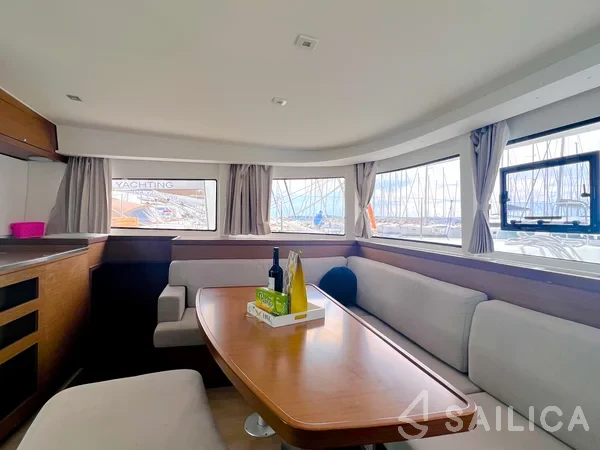 Lagoon 42 - Yacht Charter Sailica