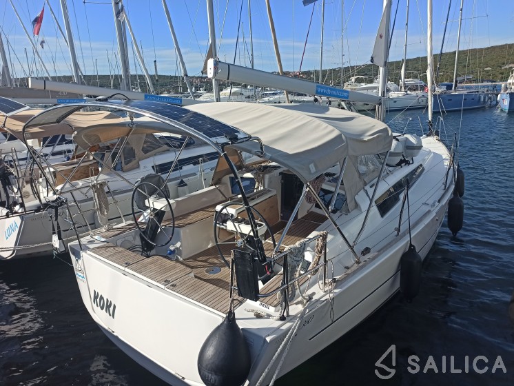 Dufour 360 GL - Yacht Charter Sailica