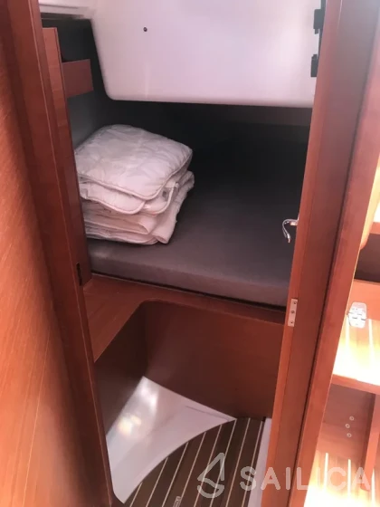 Dufour 360 GL - Yacht Charter Sailica