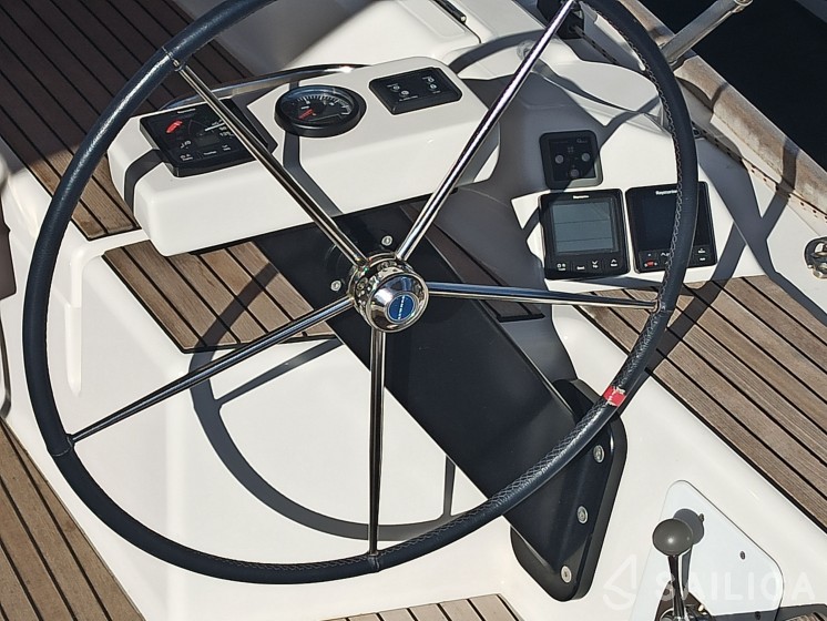 Dufour 360 GL - Yacht Charter Sailica