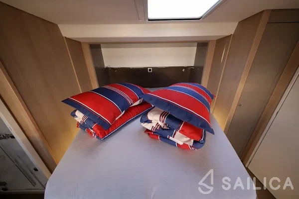 Bali 5.4. - Yacht Charter Sailica