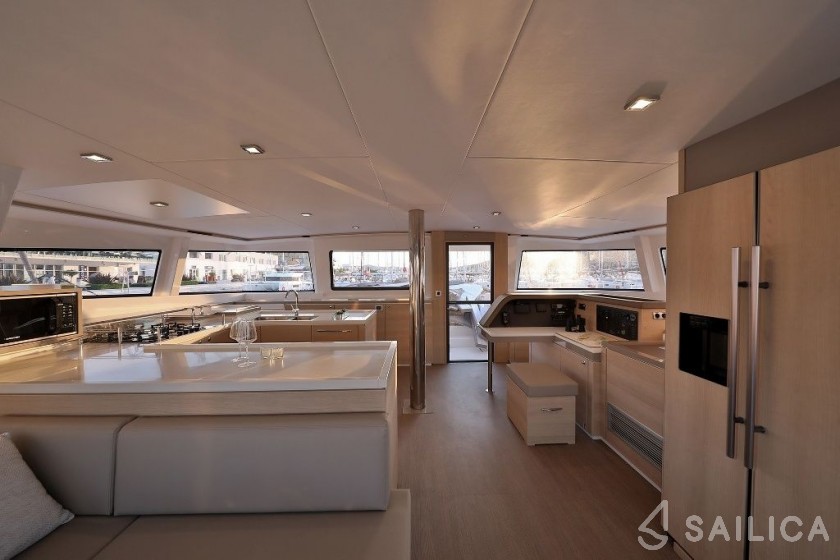 Bali 5.4. - Yacht Charter Sailica
