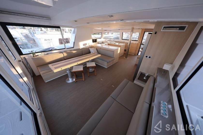 Bali 5.4. - Yacht Charter Sailica