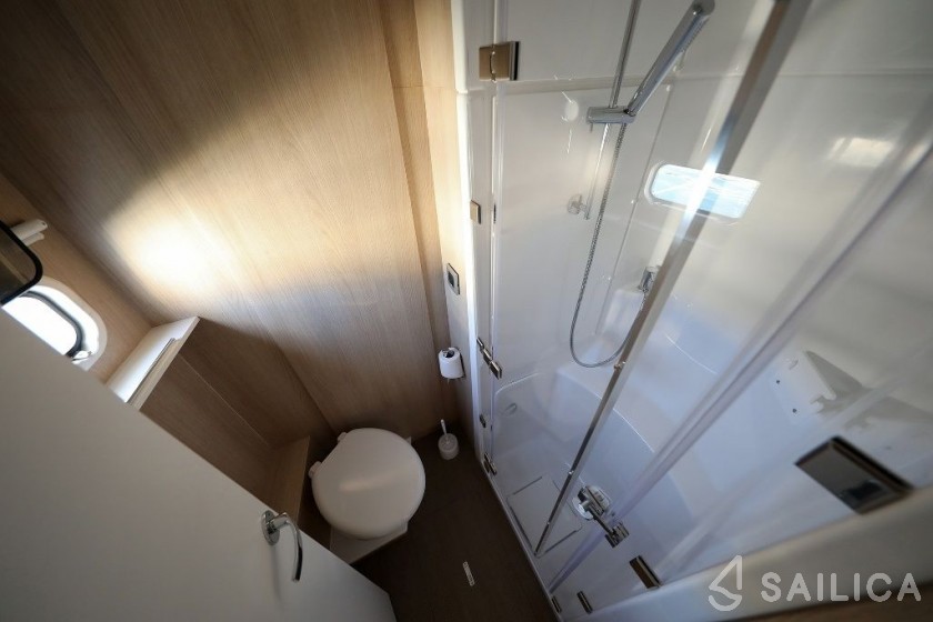 Bali 5.4. - Yacht Charter Sailica