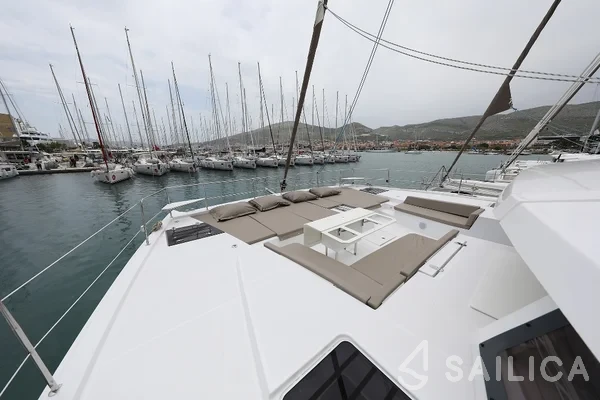 Bali 5.4. - Yacht Charter Sailica