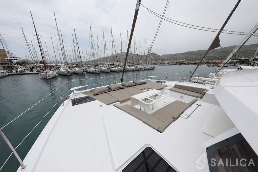 Bali 5.4. - Yacht Charter Sailica