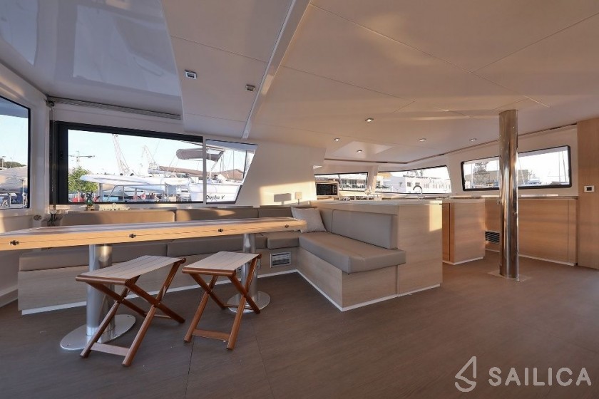Bali 5.4. - Yacht Charter Sailica