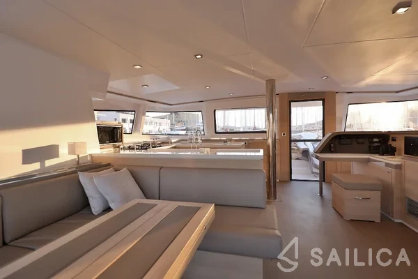 Bali 5.4. - Yacht Charter Sailica
