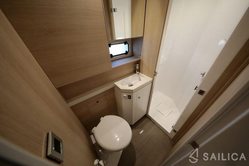 Bali 5.4. - Yacht Charter Sailica