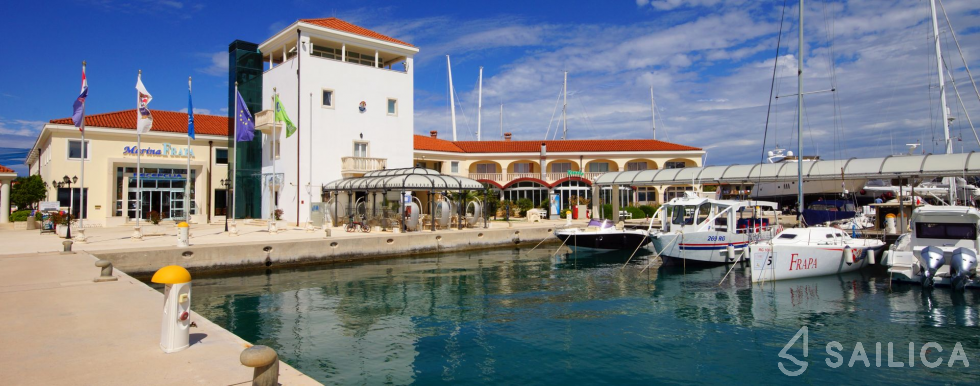 Bali 5.4. - Yacht Charter Sailica