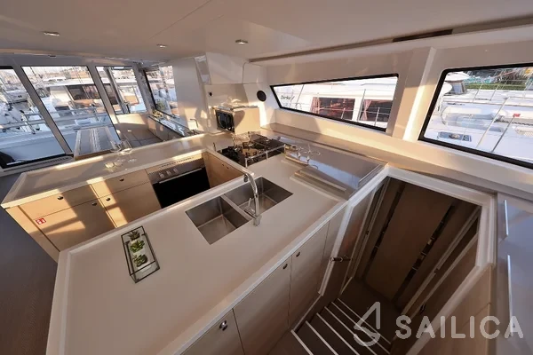 Bali 5.4. - Yacht Charter Sailica