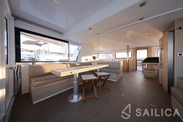Bali 5.4. - Yacht Charter Sailica