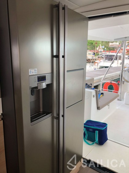Bali 4.5 - Yacht Charter Sailica