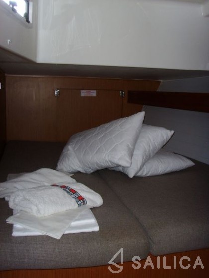Bavaria 45 Cruiser - Yacht Charter Sailica