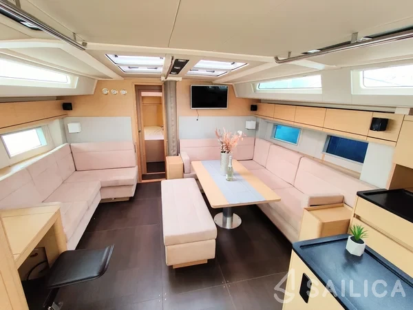 Hanse 548 - Yacht Charter Sailica