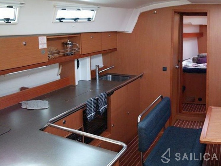 Bavaria 45 Cruiser - Yacht Charter Sailica