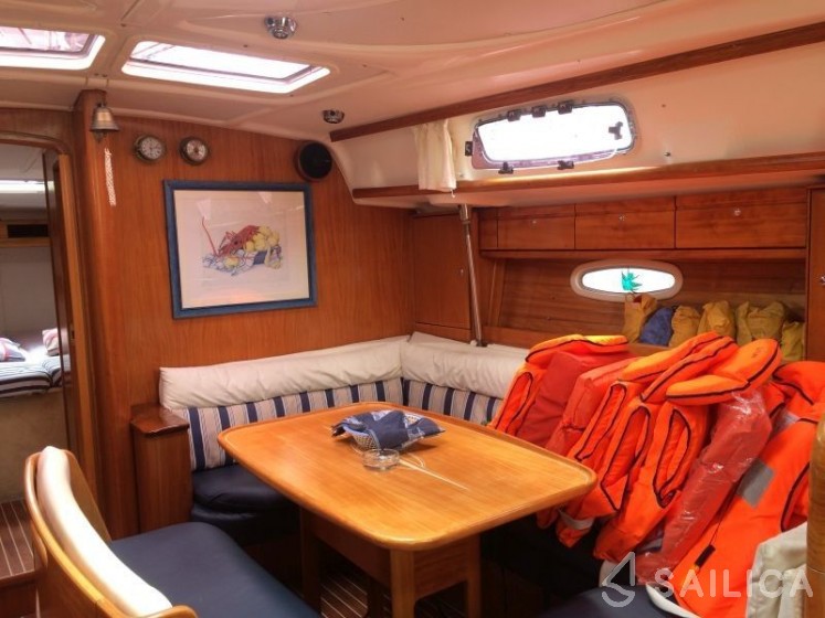 Bavaria 42 Cruiser - Yacht Charter Sailica