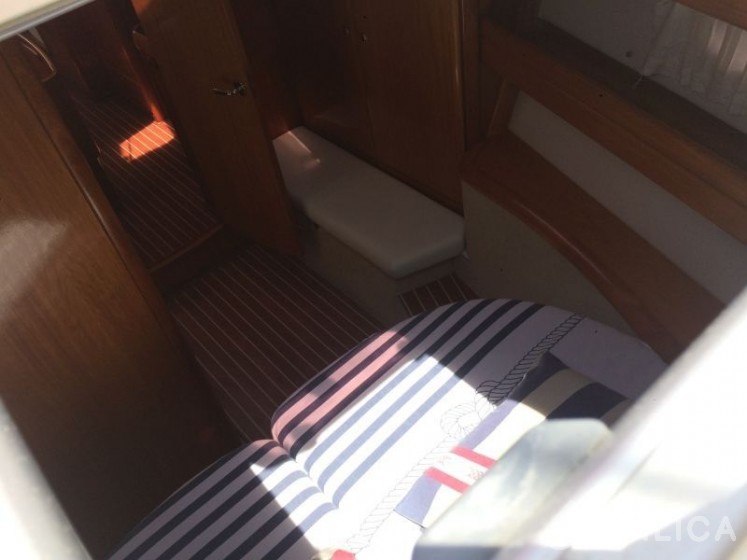 Bavaria 42 Cruiser - Yacht Charter Sailica