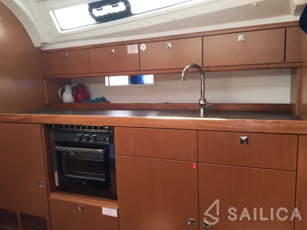 Bavaria 41 Cruiser - Yacht Charter Sailica