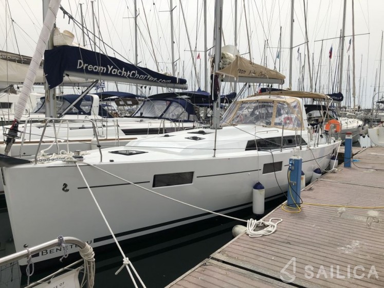 Oceanis 41.1 - Yacht Charter Sailica