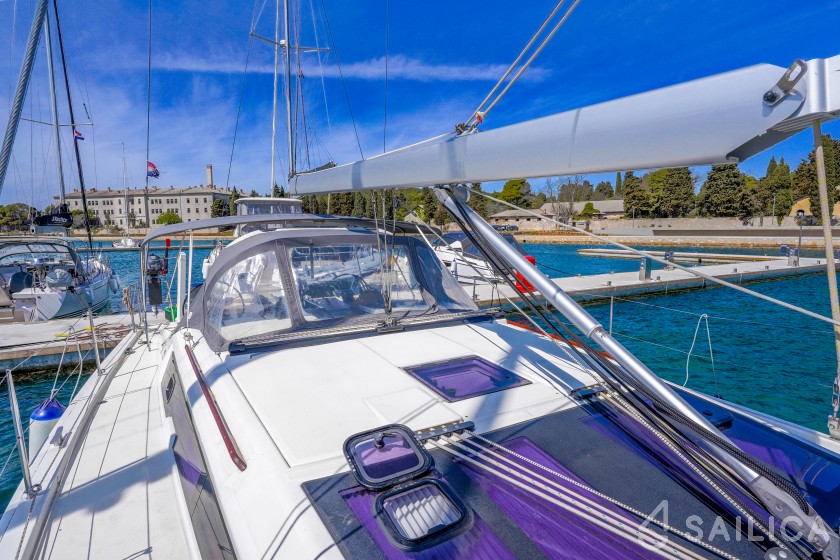Dufour 430 - Yacht Charter Sailica