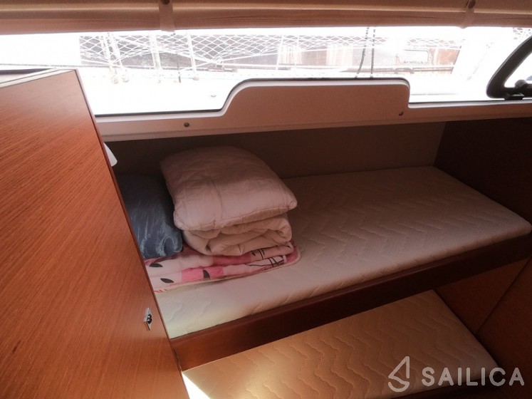 Dufour 430 - Yacht Charter Sailica