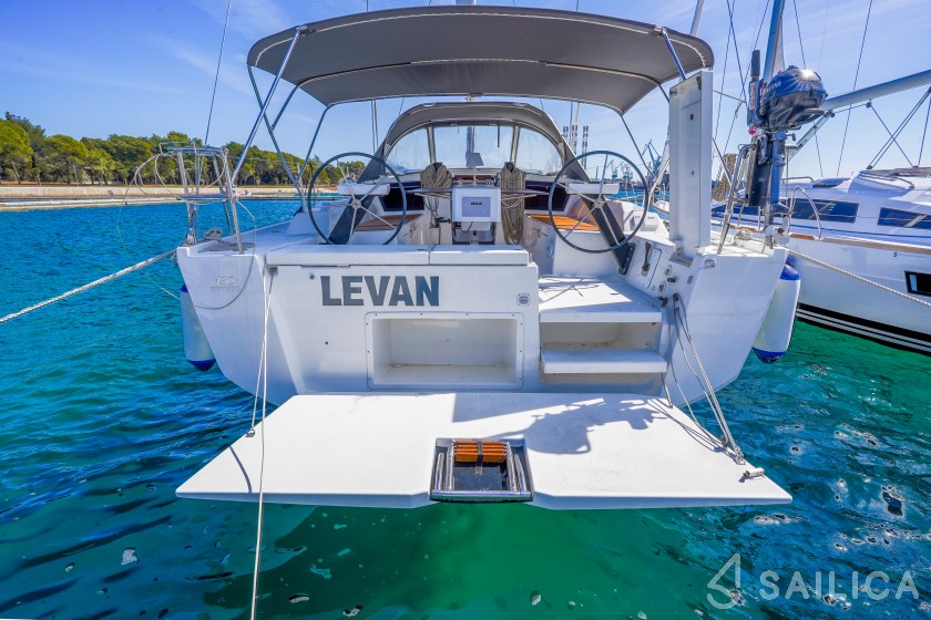 Dufour 430 - Yacht Charter Sailica