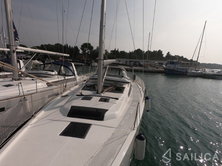 Dufour 430 - Yacht Charter Sailica