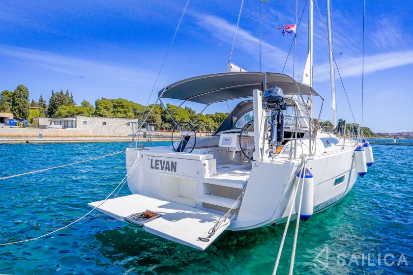 Dufour 430 - Yacht Charter Sailica