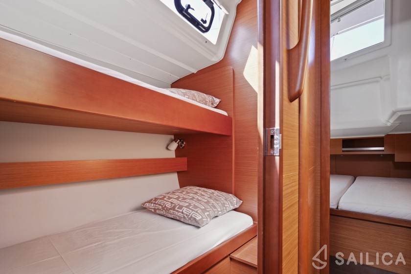Dufour 430 - Yacht Charter Sailica