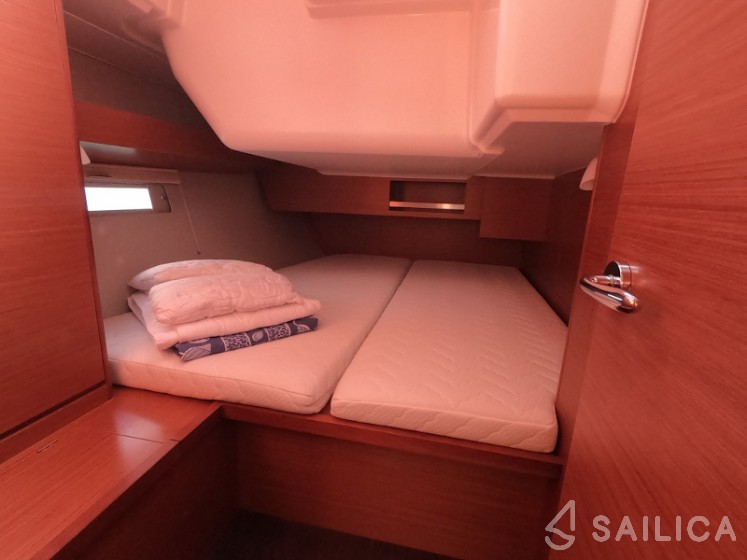 Dufour 430 - Yacht Charter Sailica