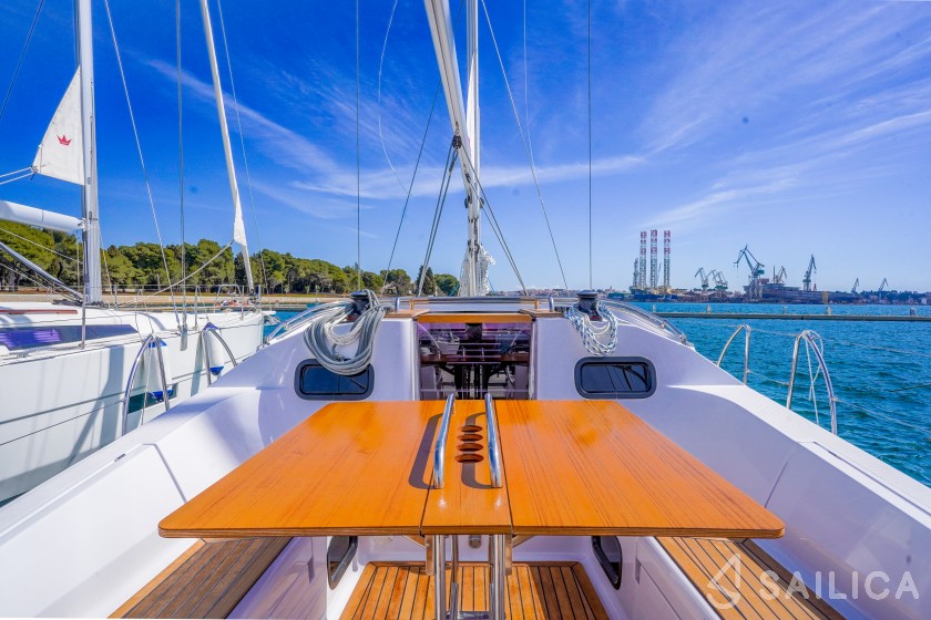 Dufour 430 - Yacht Charter Sailica