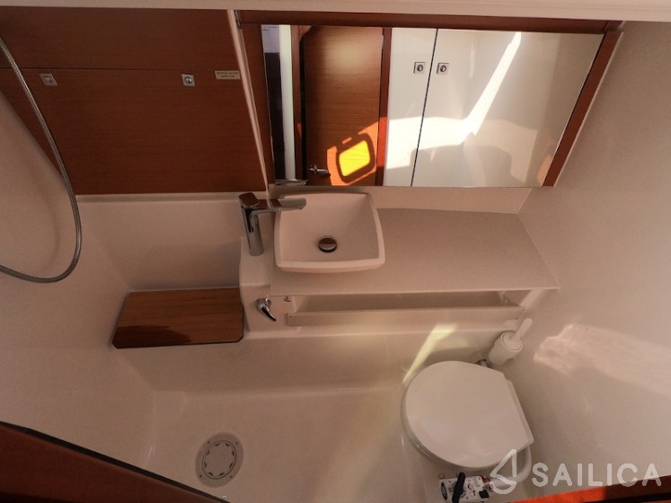 Dufour 430 - Yacht Charter Sailica