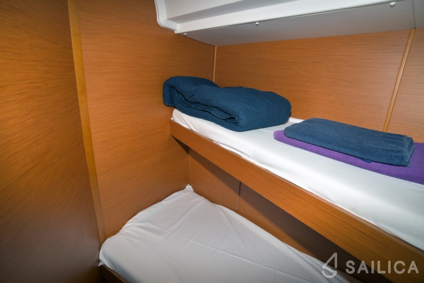 Sun Odyssey 449 - Yacht Charter Sailica