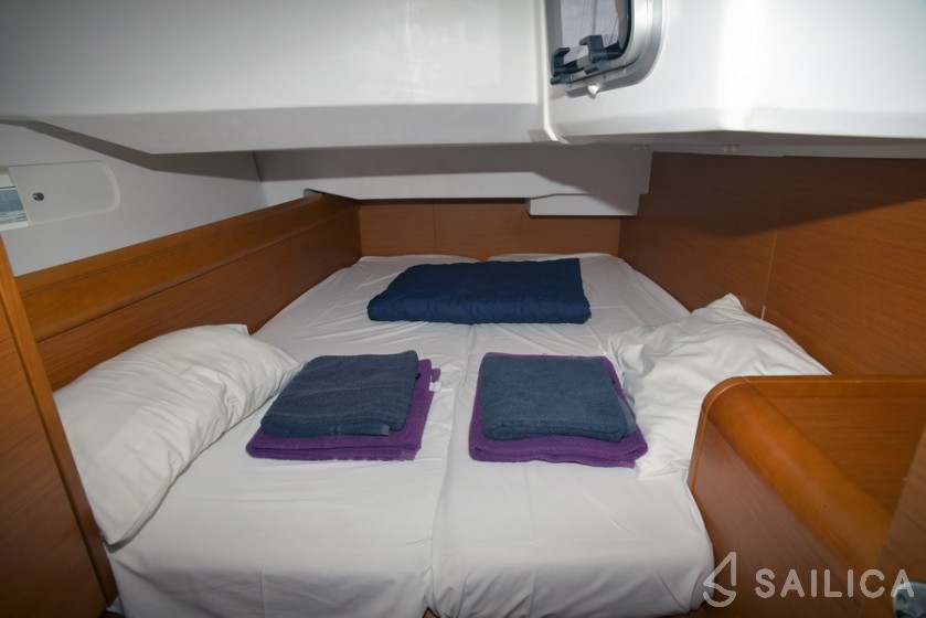 Sun Odyssey 449 - Yacht Charter Sailica