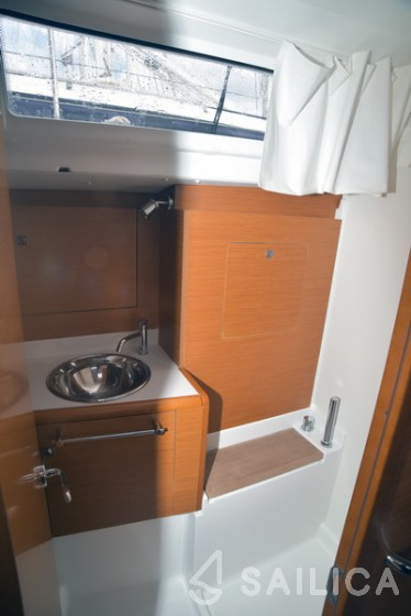 Sun Odyssey 449 - Yacht Charter Sailica