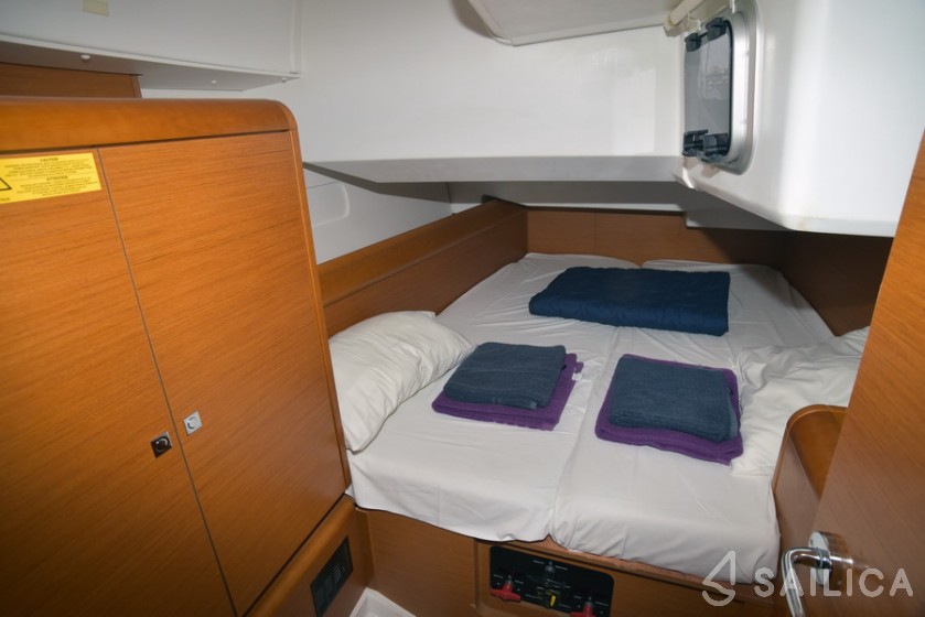 Sun Odyssey 449 - Yacht Charter Sailica