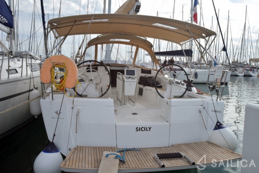 Sun Odyssey 449 - Yacht Charter Sailica
