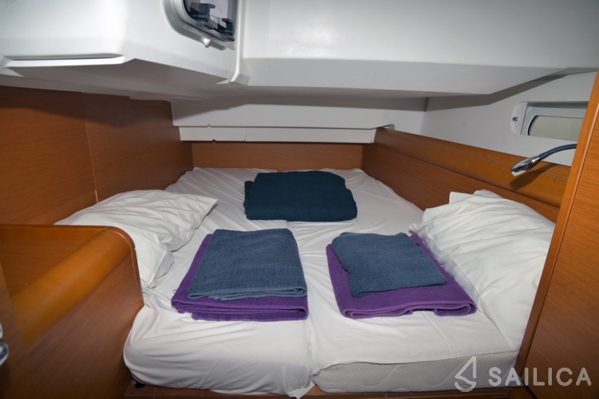 Sun Odyssey 449 - Yacht Charter Sailica