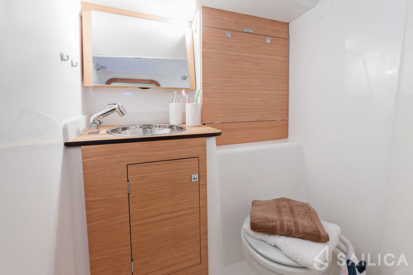Dufour 360 GL - 3 cab. - Yacht Charter Sailica